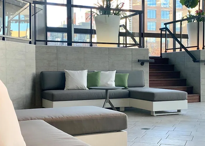 Doubletree By Hilton Montreal